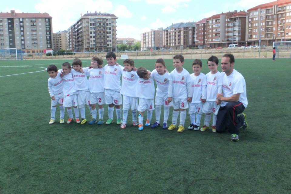 Equipo de Mini-Prebenjamin A Campeón de Liga en la Final Equipo de Mini-Prebenjamin A Campeón de Liga en la Final
